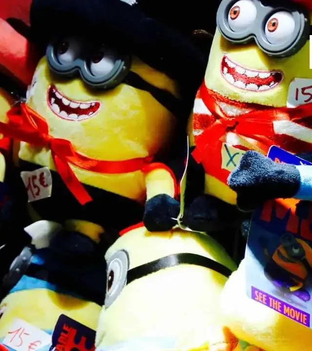 Boneka Karakter Kartun